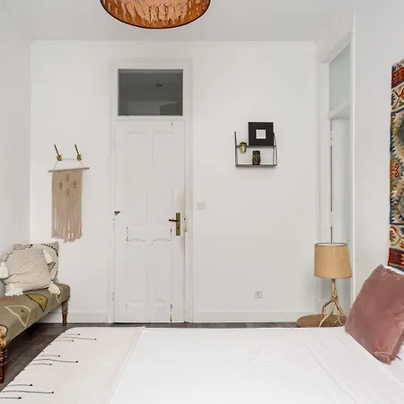 Modern 3br W/ Terrace & Bbq - Near Tram 28 | By Airnest Appartamento *
