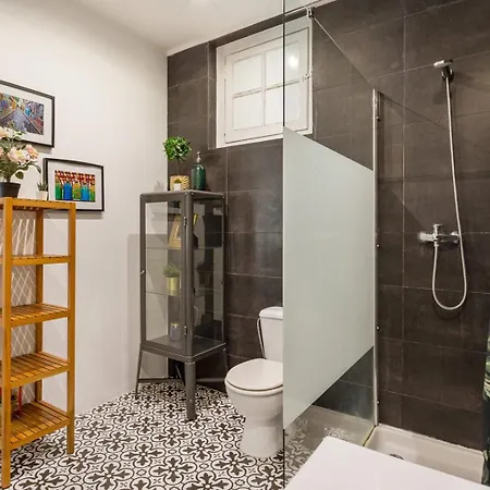 דירה Modern 3br W/ Terrace & Bbq - Near Tram 28 | By Airnest *