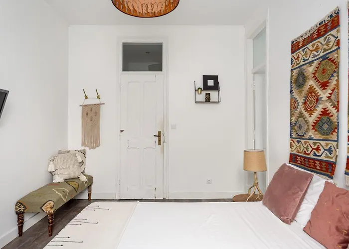 Modern 3br W/ Terrace & Bbq - Near Tram 28 | By Airnest Appartement *